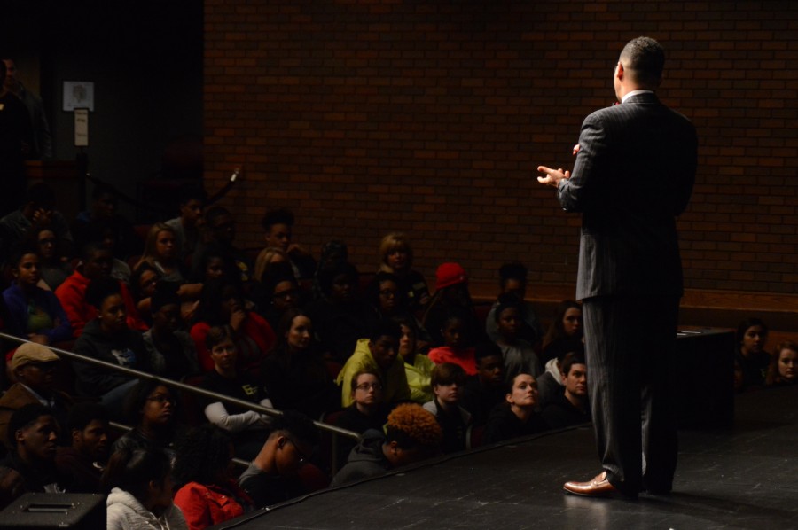 Dr. Perry challenges St. Louis students to be change agents