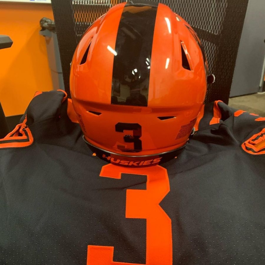 Ritenour+Huskies+Reveal+New+Helmets