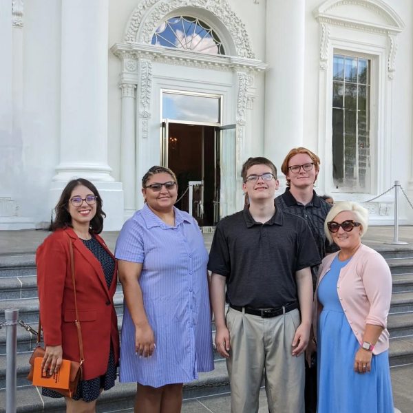 Five Huskies represent Ritenour at the White House