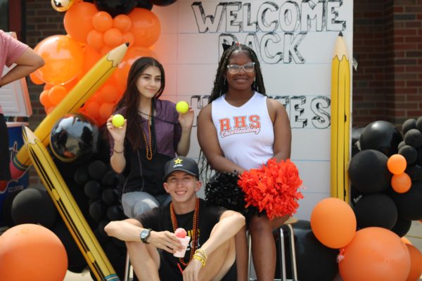 Black and Orange Day - Photo Gallery